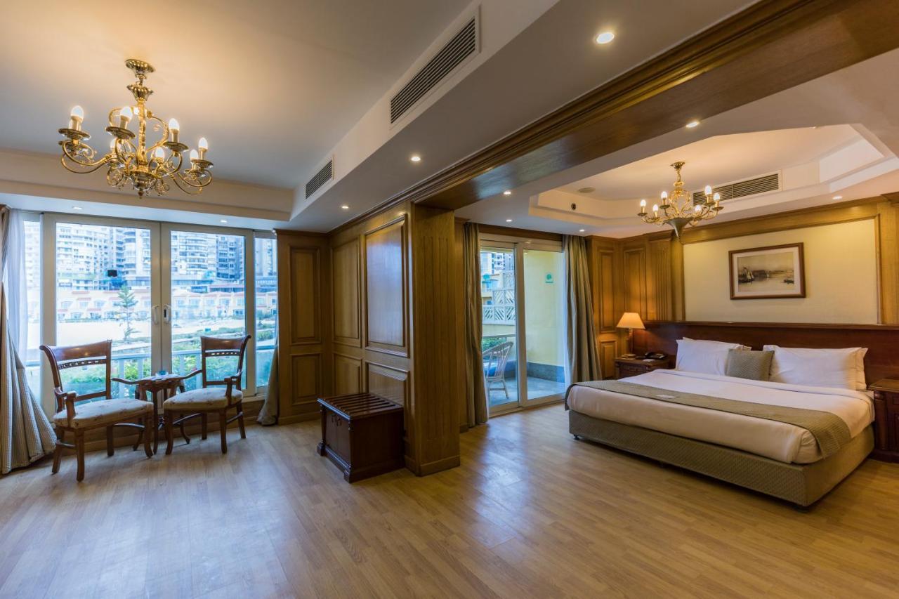 Sunrise Alex Avenue Hotel